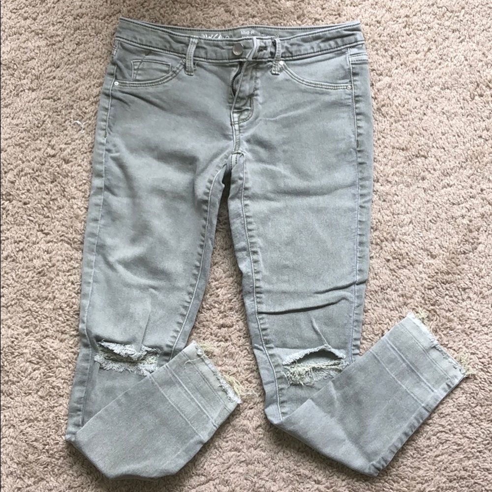 Ripped Skinny Jeans